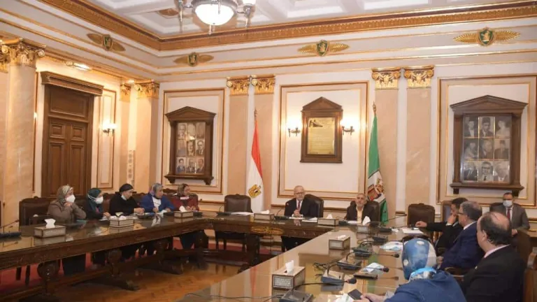 جامعة القاهرة: إنشاء معمل مرجعي للفيروسات والإنتاج المبدئي للقاحات قبل تصنيعها