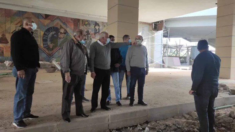 محافظ الجيزة يتفقد أعمال رصف وتطوير شارع النيل فى المنطقة بين كوبرى ٦ اكتوبر و ١٥ مايو