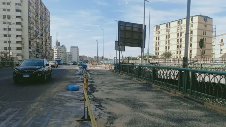 بعد غلق دام لـ 3 ايام .. فتح كوبرى الجيزة المعدنى .. حملة اشغالات مسائية بحى جنوب