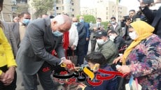 محافظ الجيزة يسلم ٦٧ كرسي كهربائي وتروسيكل علي الأسر الأكثر إحتياجآ وذوي الهمم والقدرات الخاصة من أبناء المحافظة