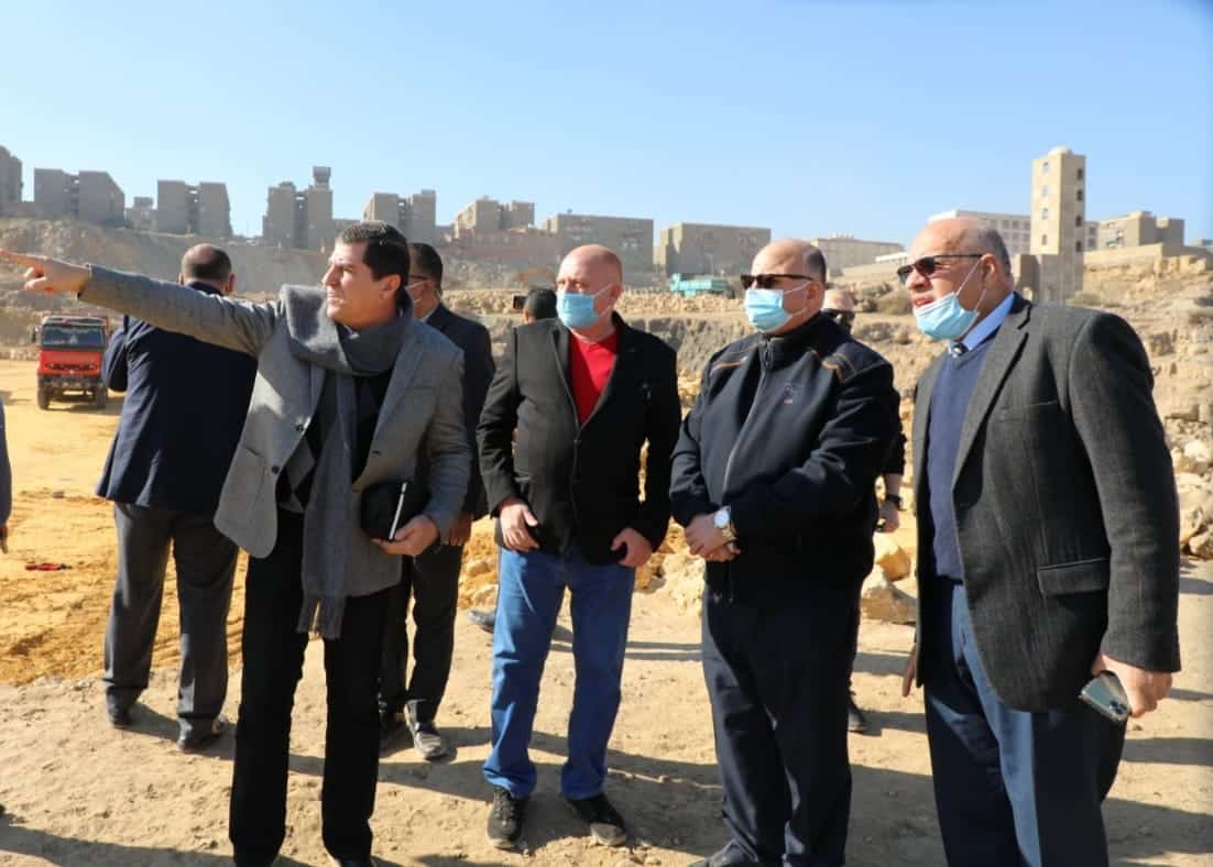 محافظ القاهرة يتفقد مشروع شمال الحرفيين على مساحة ٦٠ فدانا بمنشأة ناصر