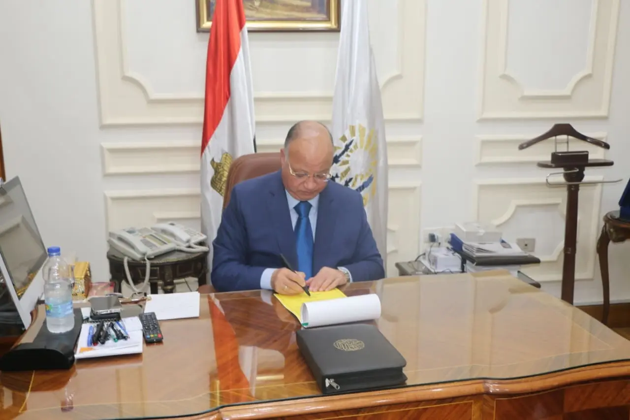محافظ القاهرة يبحث مع ممثلى صندوق مكافحة الادمان الجهود المبذولة للتوعية والكشف المبكر عن المخدرات