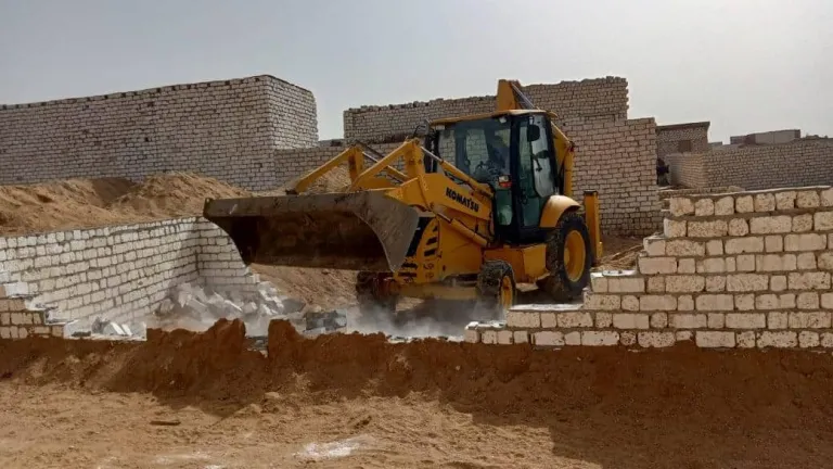 محافظة الجيزة تزيل ١٥ حاله بناء مخالف بمراكز ابو النمرس وأوسيم واطفيح ومنشاة القناطر