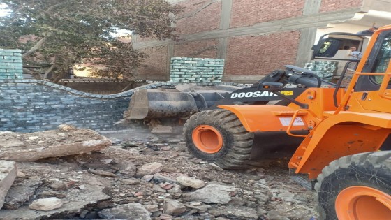 محافظة الجيزة تزيل تعديات علي اراضي أملاك الدولة وبناء مخالف بالواحات البحرية والبدرشين