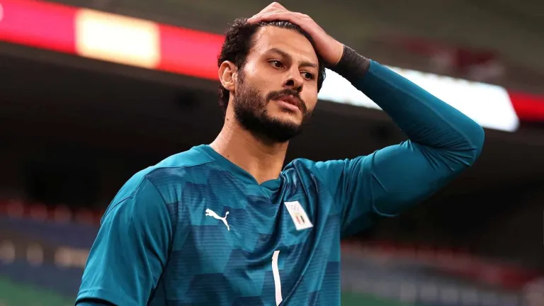 الشناوي يتعرض لإصابة يخرج على إثرها من مباراة مصر وكوت ديفوار ببطولة أمم إفريقيا