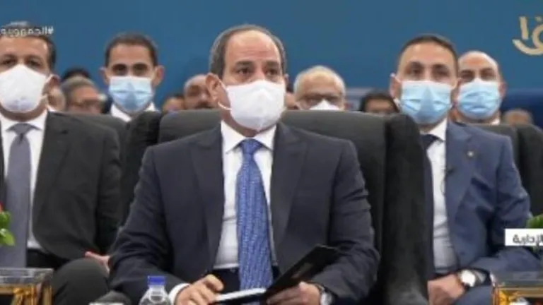 السيسى: فى 7 سنوات زدنا 14 مليون نسمة .. المصروف أكبر من الدخل