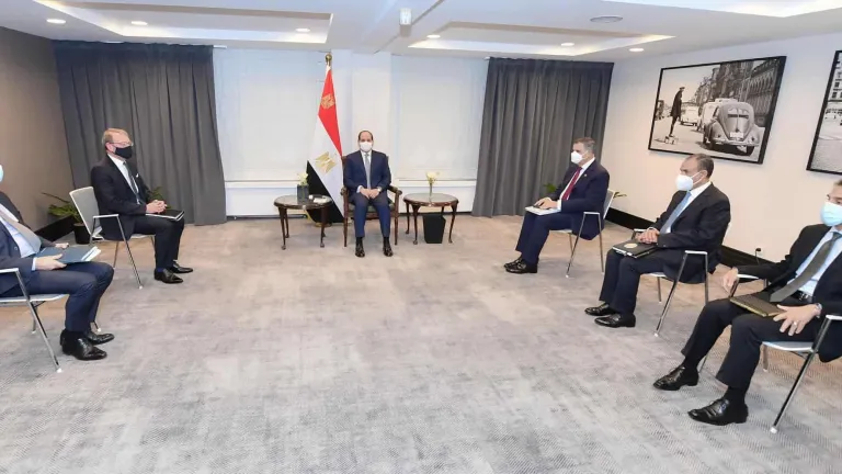 الرئيس السيسي يتابع مع الشركات البلجيكية التعاون في مجال الصناعات الدفاعية