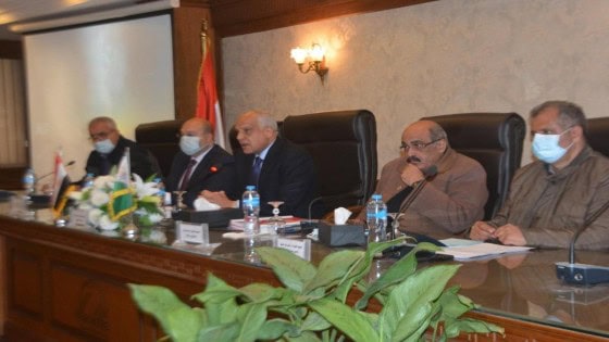 محافظ الجيزة يُكلف لجان مركزية للتعامل الفوري مع أي تعديات مستحدثة وحصر المخالفين لحرمانهم من الدعم الحكومى