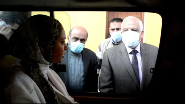 محافظ الجيزة للمواطنين .. " متدفعوش قرش زيادة  فى المواصلات" .. تعرف على تفاصيل الجولة المفاجئة بمجمع السرفيس بالمريوطية