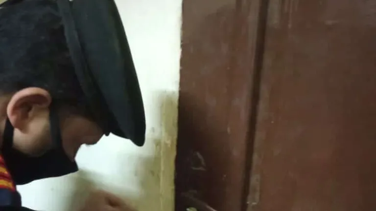 غلق وتشميع منزل تم تحويله لمصنع ملابس فى الجيزة