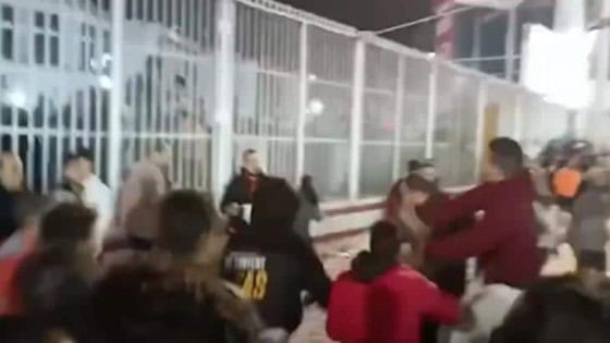 شاهد بالفيديو .. اشتباكات بالأيدي في خيمة انتخابات نادى الزمالك