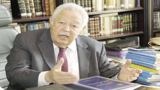 عاجل .. وفاة رجائى عطية نقيب المحامين أثناء تواجده بمحكمة جنايات الجيزة