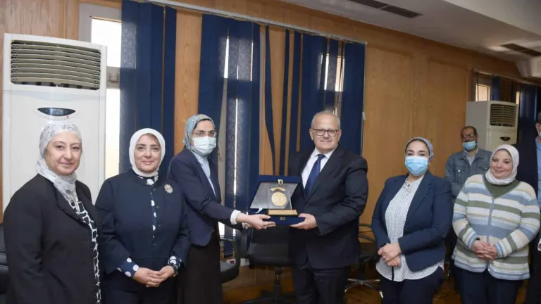 الخشت يرأس اجتماع مجلس كلية طب قصر العيني .. هذا اهم ما جاء فيه