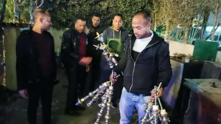 محافظة الجيزة ترفع ١٦٠٠ حالة تعدي وإشغال للمنشأت التجارية والمقاهي بهذه الاماكن