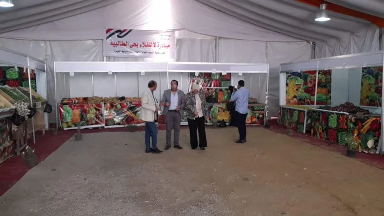 لمواجهة جشع بعض التجار .. محافظ الجيزة ينشأ ٣ منافذ جديدة لبيع الخضراوات والفاكهة بأسعار مخفضة .. بهذه الاماكن