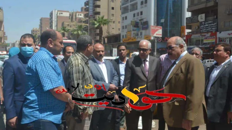 محافظ الجيزة يتفقد المنافذ الثابتة لبيع اللحوم والدواجن والسلع الغذائية بالطوابق .. يستمع لآراء المواطنين