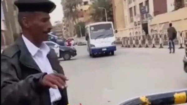 استجابة سريعة لـ "حواديت اون لاين" .. نشر قوات امن بمحيط مدرسة "احمد لطفى السيد الثانوية بنين"  .. شاهد الفيديو