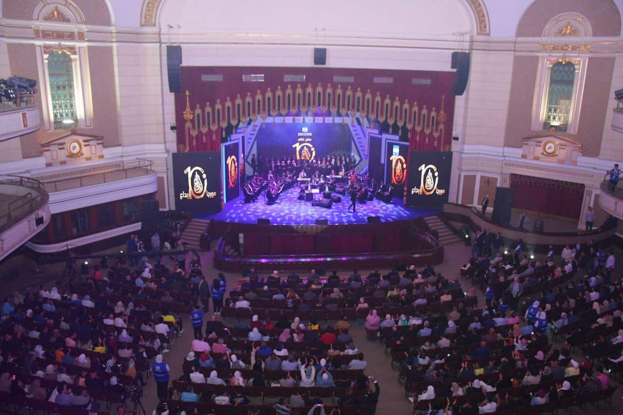 فوز جامعة القاهرة بالدرع العام والمركز الأول لمسابقة “إبداع 10” على مصر