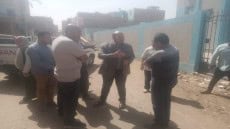 جولة مفاجئة لنائب محافظ الجيزة بقرى البدرشين .. يستمع لشكوى المواطنين موجهاً رئيس المدينة بهذا الامر