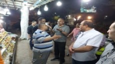 تحت غطاء امنى .. رئيس حى الدقى يقود حملة مكبرة لازالة الاشغالات