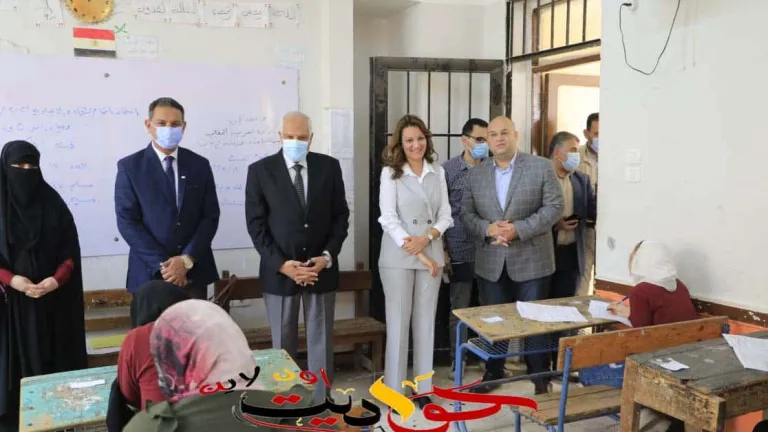 محافظ الجيزة يتفقد لجان امتحانات نهاية العام للشهادة الإعدادية .. يشدد على تواجد زائرة صحية بكل لجنة