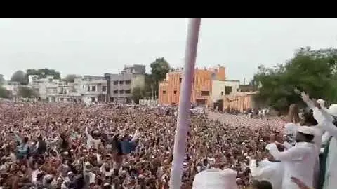 شاهد بالفيديو .. بسبب الإساءة لرسول الله .. ميلونية فى الهند للدفاع عنه