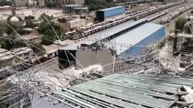 ازاله ٥ عقارات متعارضة مع مسار محور الفريق كمال عامر بعد تعويض قاطنيها ببولاق الدكرور