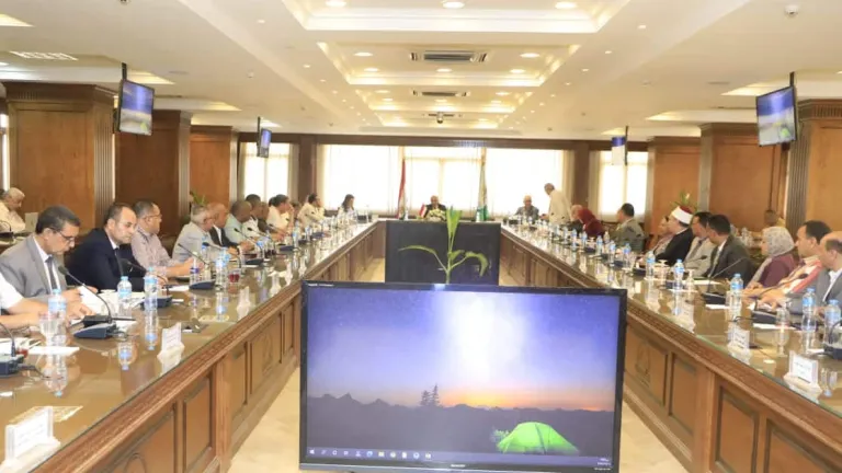 محافظ الجيزة: نتواصل مع أعضاء البرلمان لتحسين الخدمات المقدمة للمواطنين .. تنفيذ رؤية التنمية المستدامة