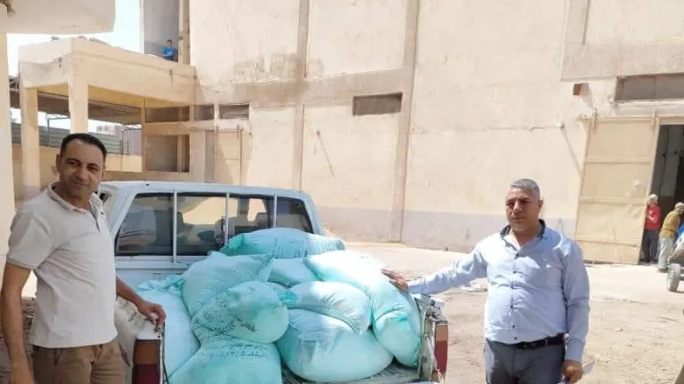 قبل بيعها بالسوق السوداء .. تموين العياط تتمكن من ضبط كمية من الدقيق البلدى