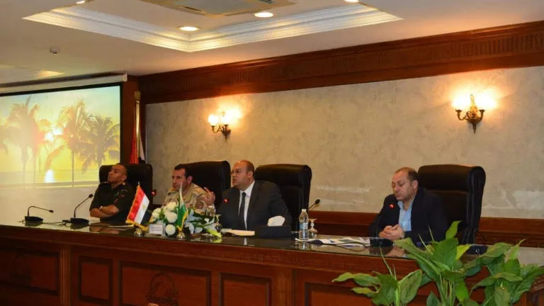 ظلال "حياة كريمة" تضئ مركزى الصف واطفيح .. نائب محافظ الجيزة يعقد اجتماعا لمتابعة الموقف التنفيذي لمشروعات المبادرة الرئاسية .. يوجه بهذه التكليفات