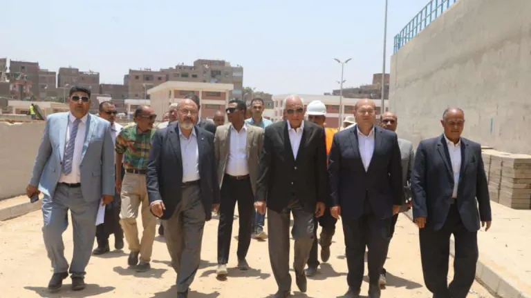 محافظ الجيزة: يتابع ميدانيا نسب التنفيذ النهائية بمحطات مياه الشرب بمركزى أوسيم ومنشأة القناطر .. يشدد على هذا الامر