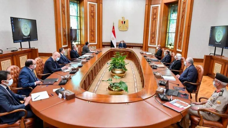 لتعظيم العائد من استغلال بحيرة المنزلة .. الرئيس السيسى يتابع الموقف التنفيذي لتطويرها والمناطق المحيطة بها