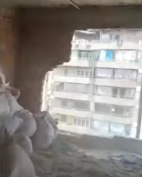 ضبط وإزالة أعمال بناء مخالف بشارع خاتم المرسلين