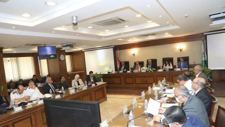 خلال تنفيذى الجيزة .. إعلان حالة الطورئ لأستقبال عيد الأضحى .. توجيهات هامه من المحافظ لهؤلاء المسئولين .. إلغاء الأجازات للعاملين بأجهزة المرافق