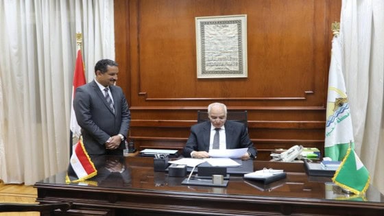 محافظ الجيزة يهنئ أوائل الدبلومات الفنية من أبناء المحافظة