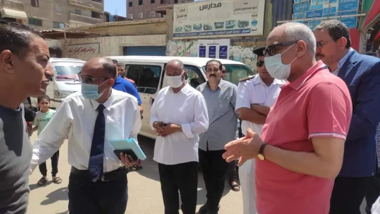 اعادة تقنين سوق شباب الخرجين بشارع النزهة فى الحوامدية .. سحب المحلات المغلقة منذ عشرات السنين .. اتخاذ هذا الاجراء بشأنها