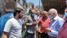 محافظ الجيزة: لن نسمح باستغلال اي سائق لمواطن ورفع الأجرة عن المقررة .. سحب تراخيص سير سيارات السرفيس غير الملتزمه بالتعريفات المحددة