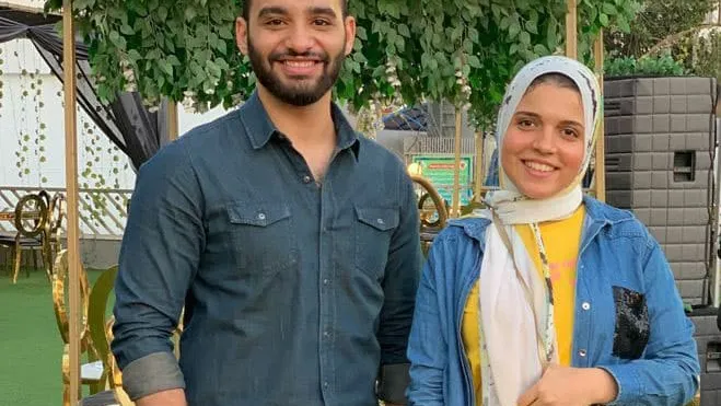 الف مبروك التخرج .. الدكتور ايمن والدكتورة رانيا