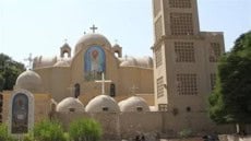 تصاعد أدخنة من داخل كنيسة الملاك بالمعصرة .. والسبب