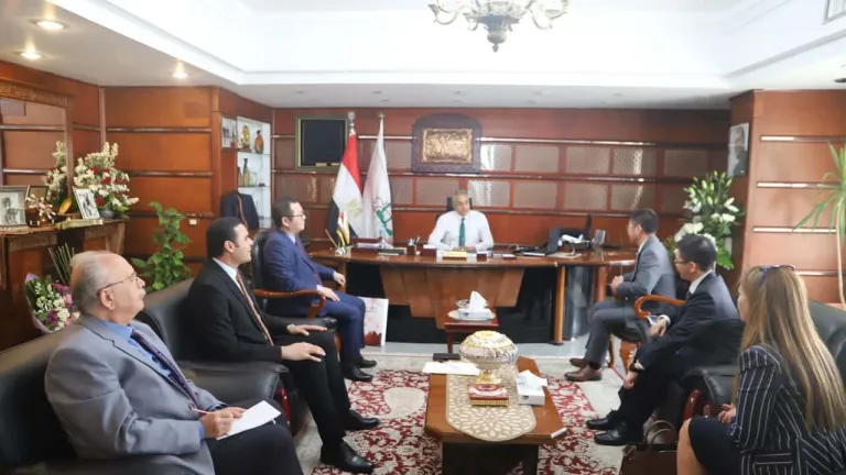 وزير القوى العاملة يلتقى بالرئيس التنفيذي لـ"هواوي" .. هذا اهم ماجاء فى اللقاء