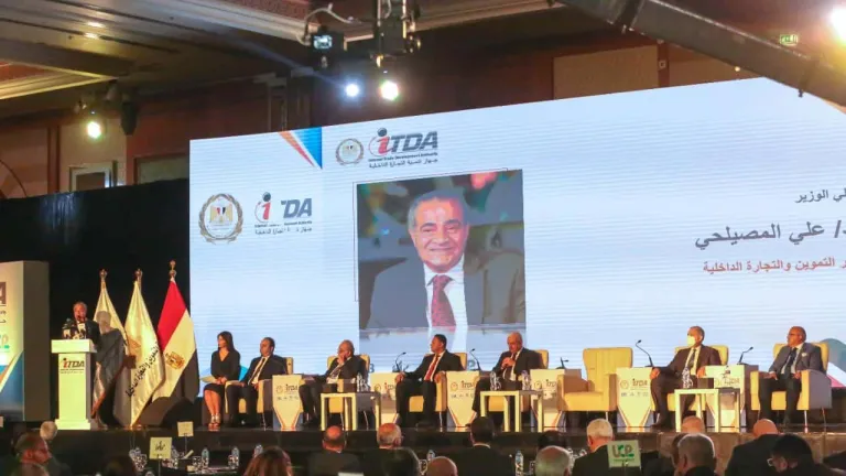 "التموين" توقع عقود إنشاء مناطق لوجيستية بهذه المحافظات