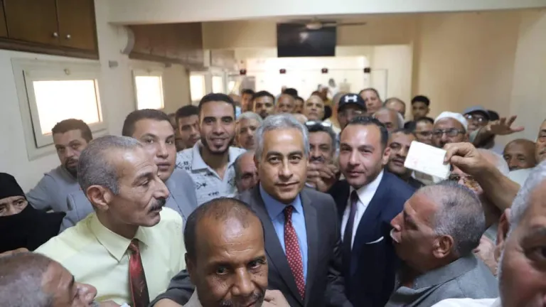 شحاته يطمأن أصحاب المعاشات التقاعدية بالعراق .. حريصون على حصولهم لمستحقاتهم