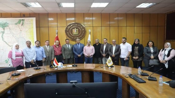 خلال لقائه مع “الصحفيين” .. وزير القوى العاملة: نسعى بخطى ثابتة لتطوير أداء “الوزارة”.. حريصون على التعامل مع “الرأي العام ” بمعلومات وبيانات وأنشطة صحيحة