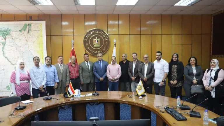 خلال لقائه مع "الصحفيين" .. وزير القوى العاملة: نسعى بخطى ثابتة لتطوير أداء "الوزارة".. حريصون على التعامل مع "الرأي العام " بمعلومات وبيانات وأنشطة صحيحة