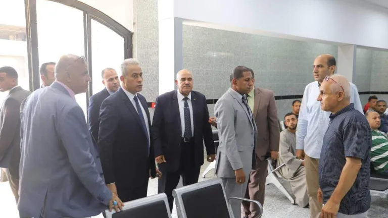 وزير القوى العاملة يتفقد وحدة خدمات العمالة المصرية بالخارج .. يشدد على هذا الامر