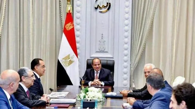 السيسي يجتمع برئيس اتحاد شركات كوبيلوزيس اليونانية للكهرباء