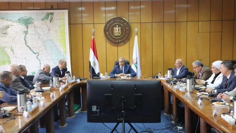 وزير القوى العاملة يستقبل وفد عمال مصر .. الوزارة حريصة على استقلالية التنظيم النقابي ودعم دوره في خدمة العمال