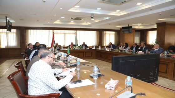 محافظ الجيزة يشدد على هيئة النظافة ورؤساء الاحياء .. يوجه رئيس جهاز السرفيس