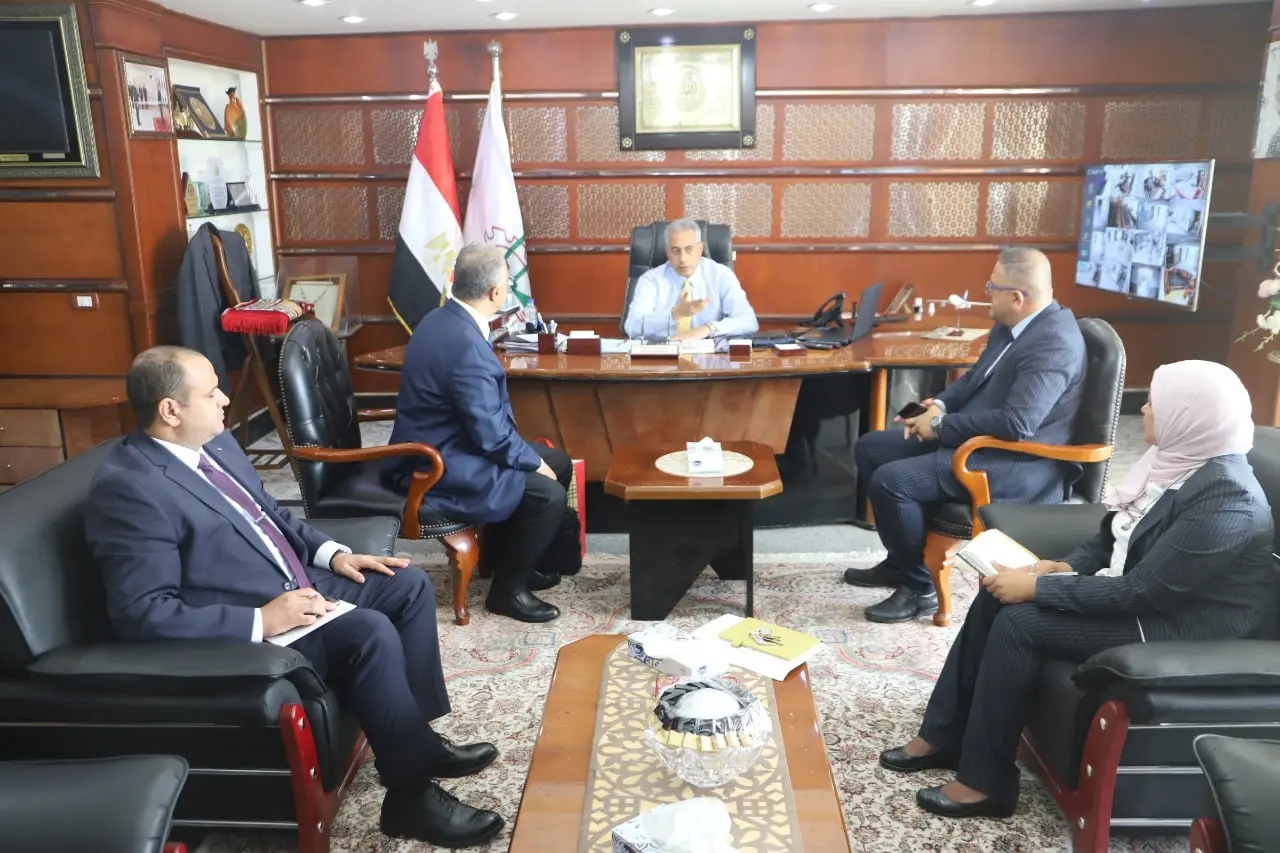 وزير القوى العاملة يلتقى مدير بنك الرافدين العراقي .. تعرف على تفاصيل اللقاء