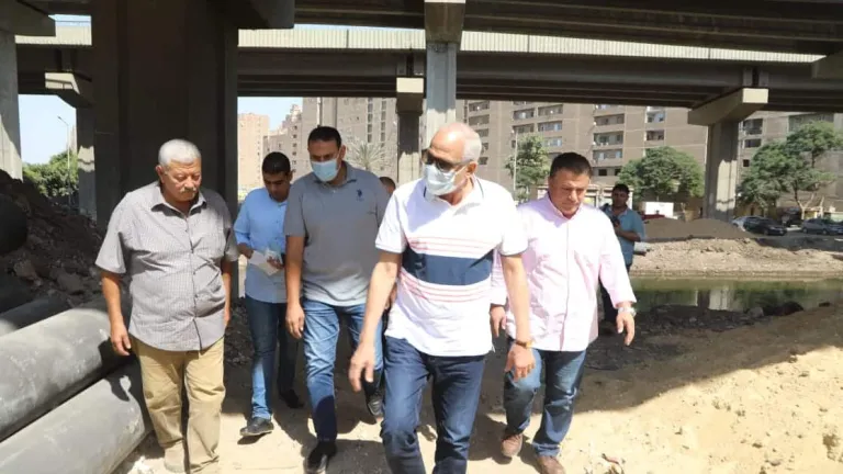 محافظ الجيزة يتفقد عدداً من المحاور المطورة بالأحياء .. يشدد علي الشركات المنفذة